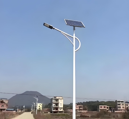 太阳能路灯杆